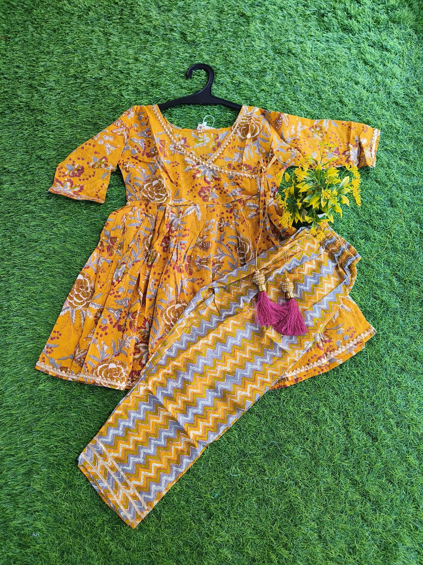 Decent Yellowish Leaf Printed Kurti and Pant Outfit for Girl