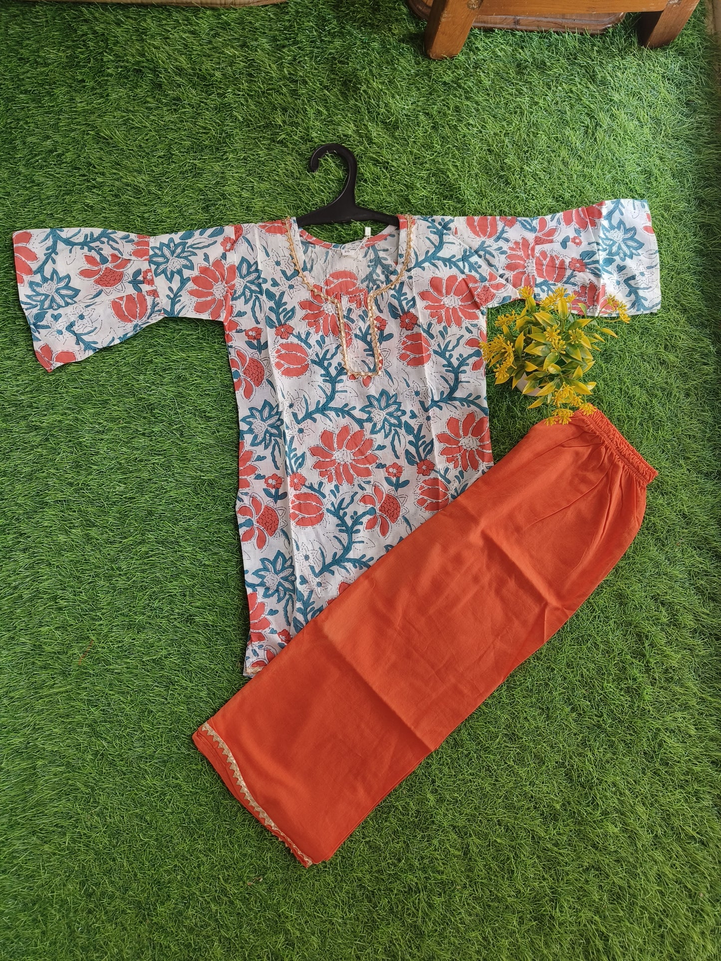 Vintage Flowered Printed Kurti and Kesariya Pant Outfit for Girl